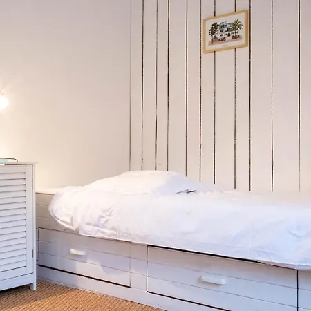 Le Moulin Du Clain - Jolie Maison A ホテル 3*